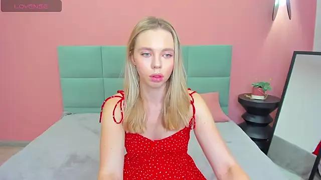 TessaAdorable on StripChat 