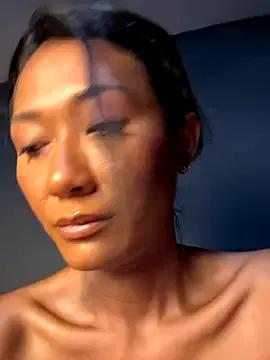 thai-dreamgirl on StripChat