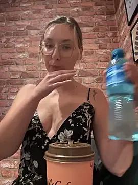 The_Snowwhitee — Fingering in McDonald  Last Tip Video!