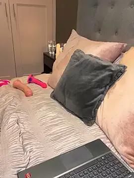 ThirstygirlCeCe — Spread my pussy 