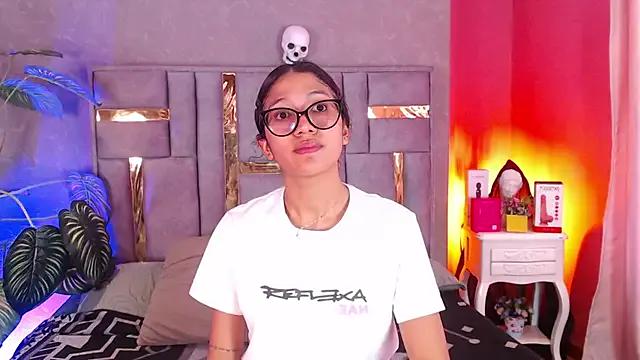 Tyla_Ks on StripChat