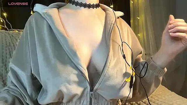 Veksal1a — full naked