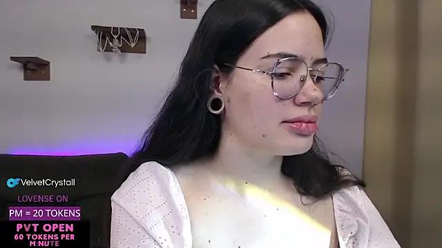 Velvetcrystall on StripChat 