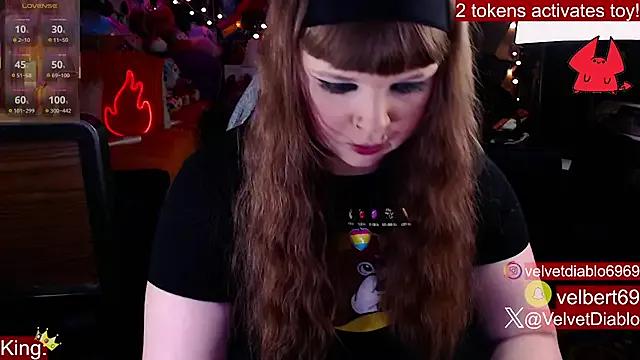 VelvetDiablo on StripChat 