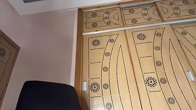 VICTORIA89 — hard squirt show in public 