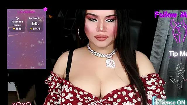 xHugeHarleySelfsuckerx on StripChat