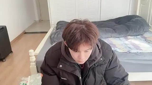 xlong00099 on StripChat