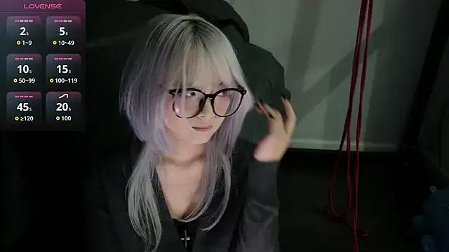 Yu_UwU_ on StripChat 