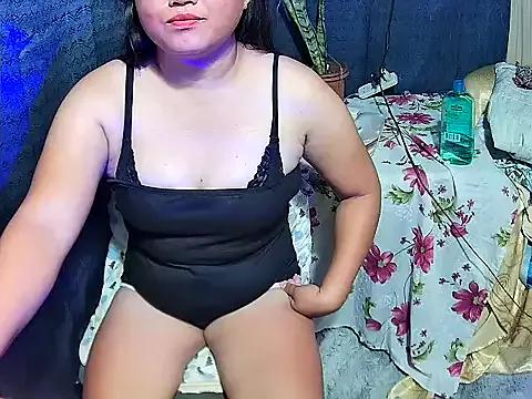 yumi-meya — flash boobs